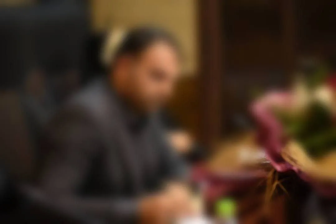 مدتی قبل شنیده‌ها از بازداشت ر.الف.ذ، عضو سابق شورای شهر فردیس کرج و منتخب شهرداری خوی به اتهامات خلاف شرع حکایت میکرد و او -به اتفاق یک مقام دیگر ظاهراً قضایی- با قرار بازداشت موقت به زندان رجایی شهر کرج دلالت شد