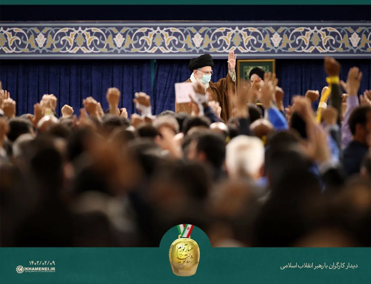 آیت‌الله خامنه‌ای در دیدار امروز با کارگران به تذکرات قبلی خود در مورد فساد و اینکه دولتها به توصیه‌های وی عمل نکرده‌اند، بسنده کرد.