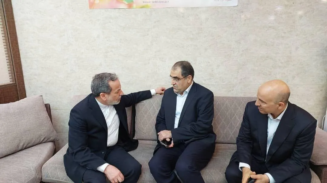 عیادت وزیر امور خارجه از مجتبی امانی سفیر جمهوری اسلامی ایران در لبنان