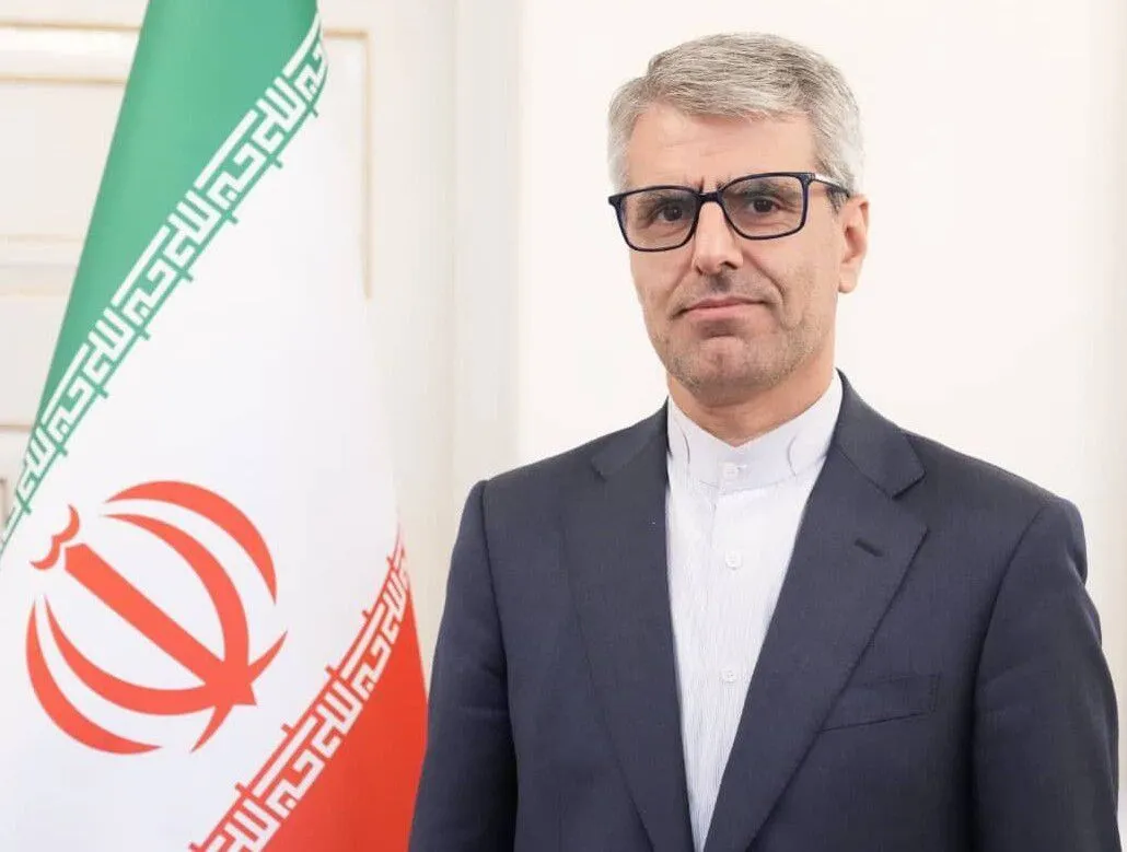  اسماعیل بقایی سخنگوی وزارت خارجه: ما از تصحیح مواضع قبلی آلمان درباره جزایر ایران در خلیج فارس استقبال می‌کنیم.