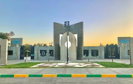  ۲ رئیس در یک اتاق بدون اطلاع قبلی