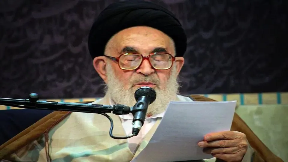 آیت‌الله العظمی دستغیب: روی قانون حجاب خط قرمز بکشید!