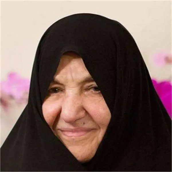 منیره گرجی، قرآن پژوه و تنها زنی که توانست به مجلس خبرگان راه پیدا کند، درگذشت.