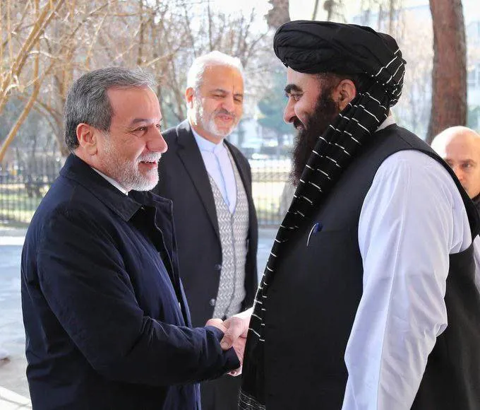  دیدار عباس عراقچی با امیرخان متقی سرپرست وزارت خارجه هیات حاکمه افغانستان