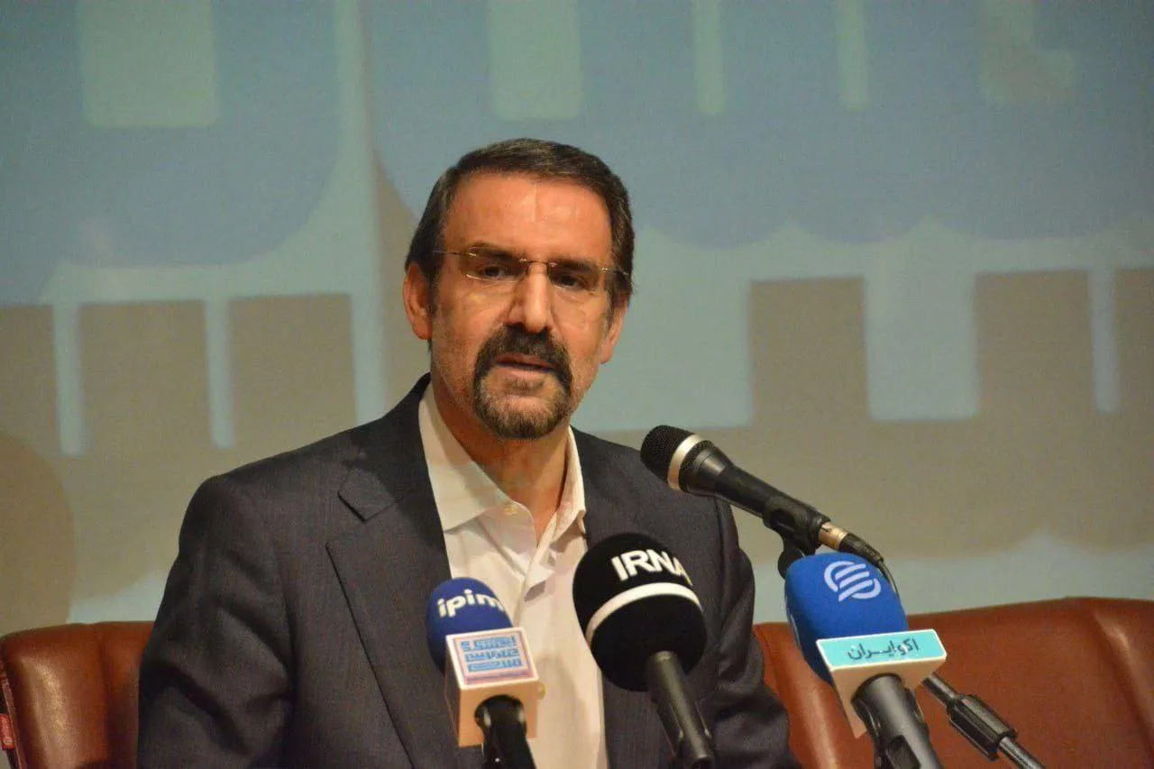 سنایی، مشاور رییس‌جمهور: علوم سیاسی در کشور ما دچار غرب‌زدگی و ضدغرب‌زدگی است؛ این علم ایرانی نشده است