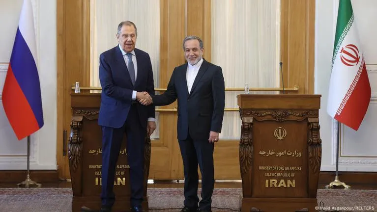 ادعای روزنامه کویتی: لاوروف به ایران پیشنهاد داده بجای مذاکره با اروپا، ترامپ و پزشکیان با یکدیگر دیدار کنند
