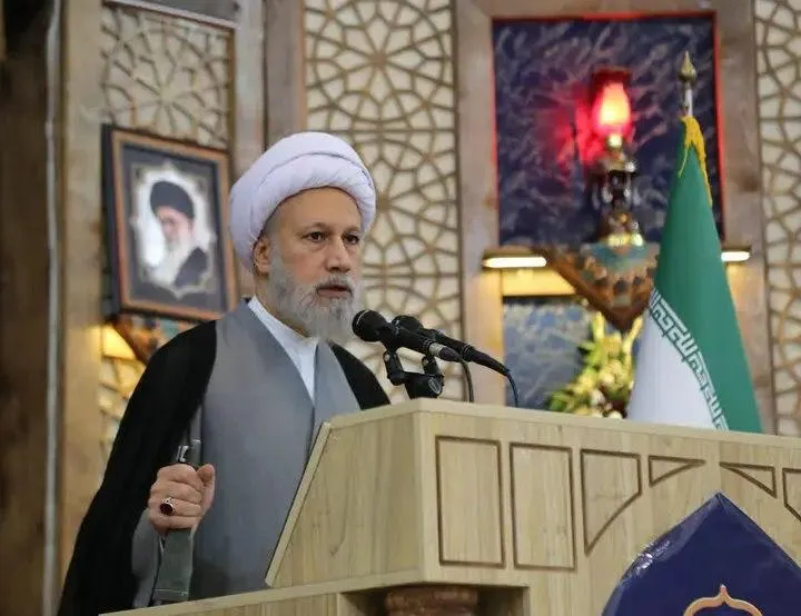  دژکام، امام جمعه شیراز: آمریکایی ها می گویند آقا این هفته نمیاییم، چه ادا‌هایی دارند!/جنتلمن های اروپایی آدم نیستند