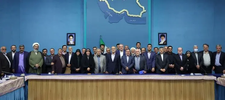  پزشکیان: در مذاکرات از اصول خود عقب‌نشینی نمی‌کنیم و در عین حال تنش‌ هم نمی‌خواهیم
