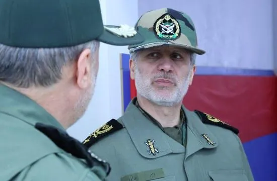 با حکم فرمانده کل قوا امیر سرلشکر حاتمی فرمانده ارتش جمهوری اسلامی ایران شد