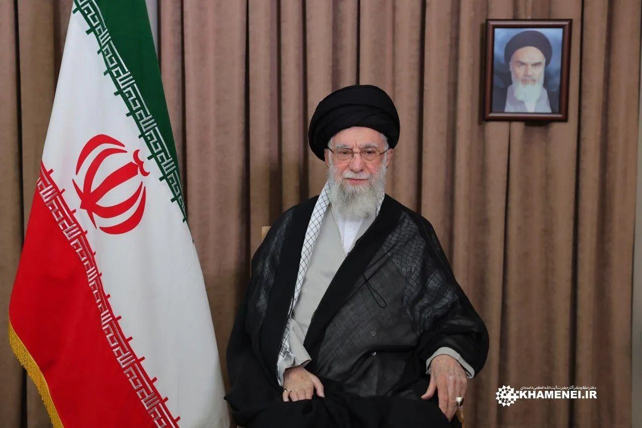 فوری - رهبر جمهوری اسلامی در پیام تلویزیونی خطاب به ملت ایران: نیروهای مسلح، رژیم رذل صهیونی را بیچاره خواهندکرد