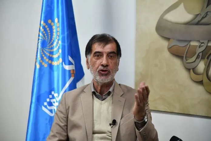  باهنر: مشکلات ساختاری نظام با رفراندوم قابل اصلاح است/ وجود دو مجلس، تعادل و کارآمدی بیشتری در فرآیند قانونگذاری ایجاد می‌کند