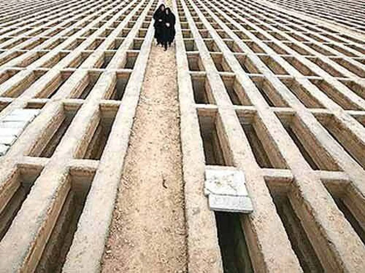  ادعای چمران واقعیت ندارد؛ هیچ قبری در بهشت زهرا رایگان نیست / البته چون میت نباید روی زمین بماند، مرده های بی کس وکار موضوع شان فرق دارد