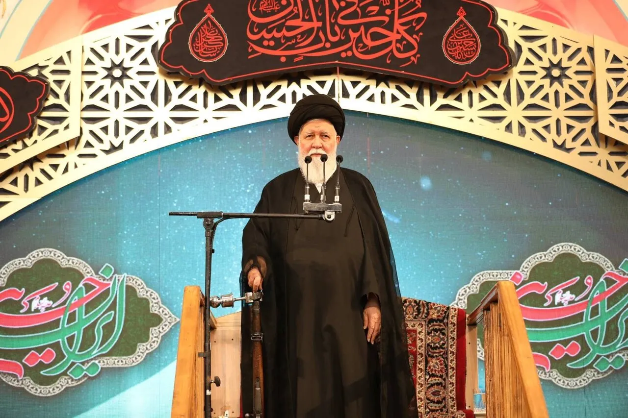  علم الهدی در نمازجمعه مشهد: حجاب، خاک‌ریز اول و جبهه مقدم دشمن در جنگ نرم است؛ باید در این جهت مقاومت کرد که در نتیجه آن بتوان در جنگ نظامی نیز مقاومت کرد