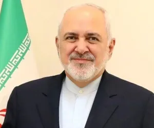 بیوگرافی کامل محمدجواد ظریف به‌همراه اطلاعاتی از اصالت و همسرش، شغل فرزندان، و زندگی خانوادگی‌اش را در این مطلب جامع بخوانید.