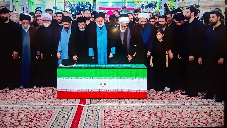 همچنان ادامه غیبت صغرا یا کبرای رهبر سوم 