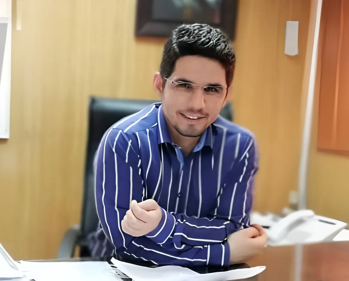  در پی انتشار مطلبی در عبدی مدیا در خصوص آقای رحیم وقف، ایشان توضیحاتی ارسال کردند که برای رعایت اخلاق و اصول حرفه‌ای پاسخ آقای مدیر فعلی بازرسی شرکت ملی نفت ایران عینا منتشر میشود