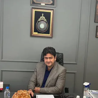 دوستان محمد صفایی، هوادار شدند و به دوره‌گردی برای خرید آبروی ریخته توسط خودش می پردازند!