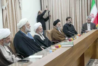  دیدار سیدعباس عراقچی وزیر امور خارجه با سید هاشم حسینی بوشهری