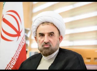  رفتار عجب و خارج از عرف دیپلماتیک شیخ محمد حسین مختاری سفیر جمهوری اسلامی ایران در واتیکان در مراسم تدفین و تکریم پاپ فرانسیس