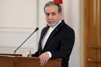  عراقچی: ماشاهد مواضع کاملاٌ غیر معقول و غیر منطقی آمریکاییها هستیم بحث غنی سازی اصلا موضوع قابل مذاکره ای نیست.