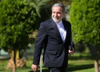 عراقچی:وقتی کشوری که خودش سلاح هسته ای دارد به کشور عضو ان پی تی حمله میکند این، بی اعتبار کردن ان پی تی است