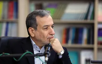 عراقچی:ما به دنبال پیام به کشورهای عربی نبودیم. پیام ما به آمریکاست. به آنها گفتیم اگر آمریکا به ما حمله کند مجبوریم پایگاه های آمریکا در کشورتان را بزنیم