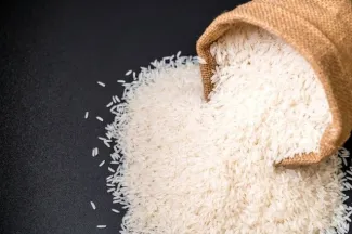  معاون نظارت سازمان تعزیرات: با گران‌فروشان و محتکران برنج در بازار برخورد قاطع می‌شود.