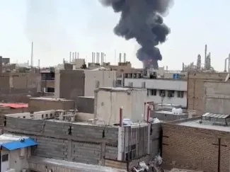  درحال حاضر جریان تولید پالایشگاه آبادان پایدار است و نیروهای عملیاتی در حال خاموش کردن شعله‌ها هستند./فارس