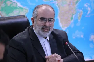 بشنوید | فایل کامل گفتگوی حسام الدین آشنا: کسانی که ایران، اسلام و جمهوریت را روبروی یکدیگر قرار دادند خیانت کردند