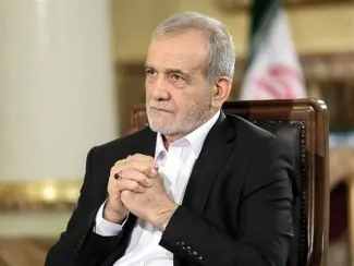 پزشکیان: در این جنگ، ایرانیان از همه اقشار و گروه‌ها حتی زندانیان سیاسی که از حکومت گله داشتند و حتی ایرانیان خارج از کشور، از وطن دفاع کردند.