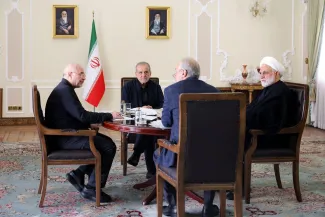  نشست مشترک سران قوای مجریه، مقننه و قضائیه ظهر امروز شنبه به میزبانی مسعود پزشکیان رئیس جمهور در نهاد ریاست جمهوری برگزار شد.