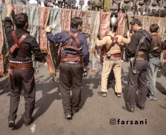  اینجا تهران، محله نواب و رودکی در غرب تهران است ۱۲ اسفند ۱۳۸۲ روز عاشورا