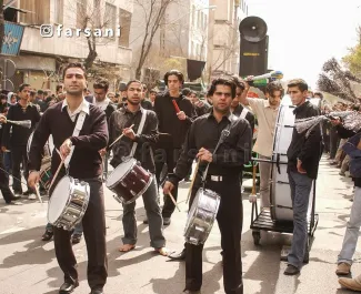  اینجا تهران، محله نواب و رودکی در غرب تهران است ۱۲ اسفند ۱۳۸۲ روز عاشورا
