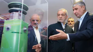  ساعاتی پس از دستور مسعود پزشکیان رئیس جمهور ایران برای اجرای قانون الزام دولت ایران به تعلیق همکاری با آژانس بین‌المللی انرژی اتمی، سخنگوی وزارت خارجه آمریکا این اقدام ایران را «غیرقابل قبول» خواند.