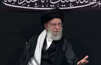  آیت‌الله خامنه‌ای صبح امروز: روز بیست و سوم خرداد به ایران حمله شد، یک روز بعد، یعنی روز بیست و چهارم خرداد، یک عده از عوامل آمریکا در یک پایتخت اروپایی نشستند و شروع کردند بحث کردن بر روی جایگزین جمهوری اسلامی.