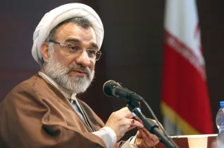 دبیر شورای عالی انقلاب فرهنگی:نمی توانیم برای آوازخواندن یک خانم در جمع آقایان مجوز بدهیم/ در فتوای رهبرانقلاب،غنای لهوی هم حرام نیست
