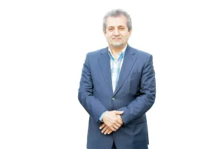 دیگر چیزی بنام اصلاح طلب و اصولگرا نداریم؛ یک جریان پایداری داریم و یک جریان مردم/ جامعه در مکانیسم ماشه،پزشکیان را مقصر نمی داند