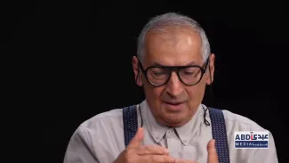  صادق زیباکلام: وقتی می‌گویم با براندازی موافق نیستم، می‌گویند «کوری و نمی‌بینی؟!»