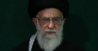 آنزمان که از نظامی نوشتم که آبستن مگاپازل امنیتی آیت‌الله بود و گفتم که اکنون دارد به زمان وضع حمل خود نزدیک میشود...