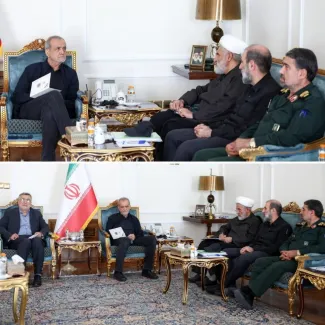 سردار آبرومند هم در کنار شیخ حضور دارد.