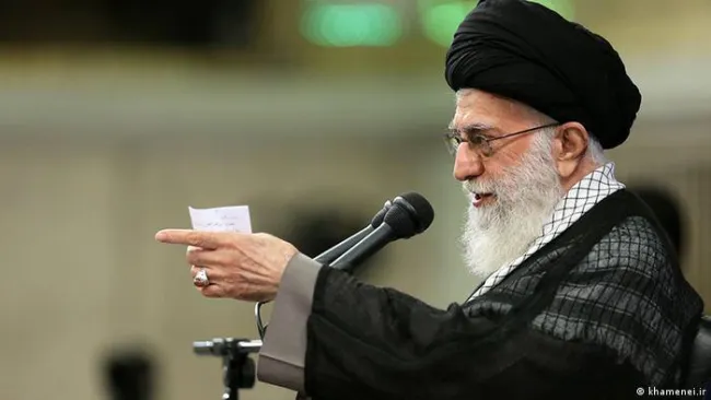 مملکت معطل یک نفر و یک دستور