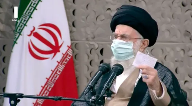 آیت‌الله خامنه‌ای رهبر جمهوری اسلامی: بعضی فکر می‌‌کنند بعد فتح خرمشهر اگر دستمان را روی هم می‌گذاشتیم
