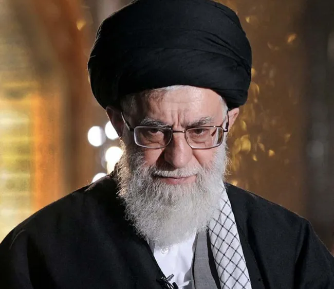 وزیر امورخارجه دولت یا وزیر امورخارجه نظام؟