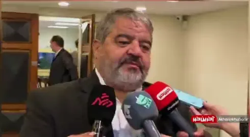 عبداله عبدی - عبدی مدیا 📌توجه سردار جلالی به مصوب شورای امنیت کشور بجای شورای عالی امنیت ملی تایید یادداشت عبدی مدیاست که کنترل وضع فعلی را در حد برخورد امنیت عمومی و میدان داری مستقیم فراجا محدود کرده بودند. 📌در این سری از برخوردها بجای دخالت مستقیم آیت‌الله خامنه‌ای بعنوان فرمانده کل قوا؛ تدبیر و اجرا با هدایت وحیدی جانشین فرمانده کل قوا در امور انتظامی و ریاست شورای امنیت کشور بوده است. 📌با آخرین گزارش علی شمخانی دبیر شورای عالی امنیت ملی به مجمع تشخیص مصلحت و رهبر جمهوری اسلامی و سپس هشدار فرماند