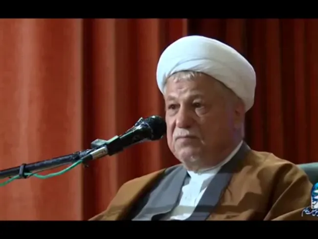با آزادی و اطمینان دادن که فضا، فضای تفکر و منطق است و پذیرش نظر اکثریت مردم ، هر چه باشد، می توانیم خود را حفظ کنیم.