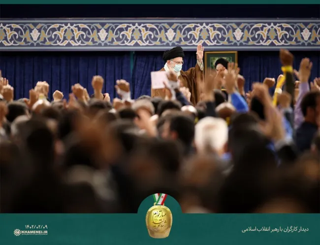 آیت‌الله خامنه‌ای در دیدار امروز با کارگران به تذکرات قبلی خود در مورد فساد و اینکه دولتها به توصیه‌های وی عمل نکرده‌اند، بسنده کرد.