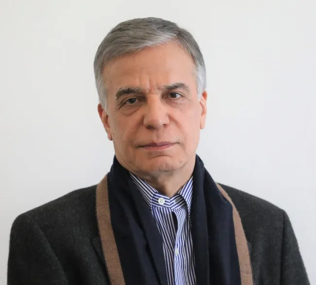 ساعتی پیش عباس ایروانی مالک گروه عظام با هماهنگی و دستور مقام ذیصلاح قضایی بازداشت شد