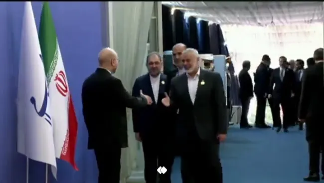 دبیرکل حماس و وزیر خارجهٔ ترکیه برای شرکت در مراسم تحلیف وارد مجلس شدند