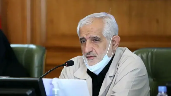  سروری، نایب رئیس شورای شهر تهران: دلار آمریکا تضعیف شده به همین دلیل ترامپ خواستار رفع تحریم هاست