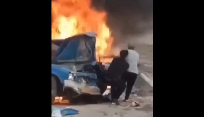 آدم حسابی‌های کشورم جوانمردانی که با فداکارای و از خودگذشتگی باعث نجات جان یک هموطن شندند